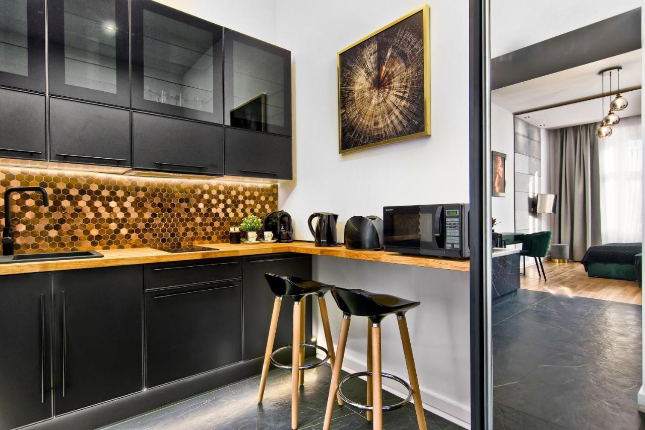 Apartament Czarny Z Jacuzzi Krakov Exteriér fotografie