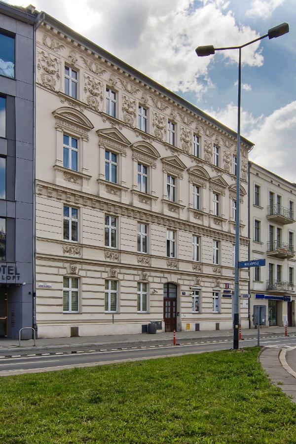 Apartament Czarny Z Jacuzzi Krakov Exteriér fotografie